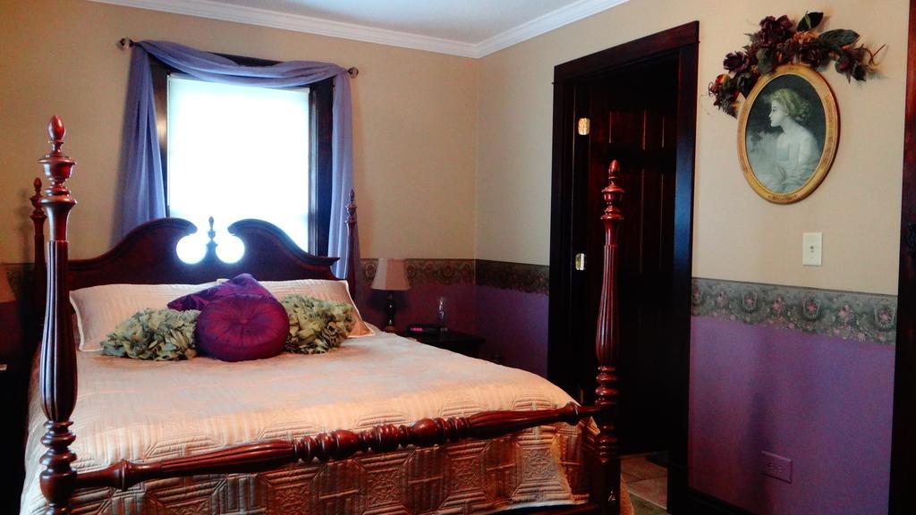 The Meier Inn, A Country Bed & Breakfast Boyceville Room photo